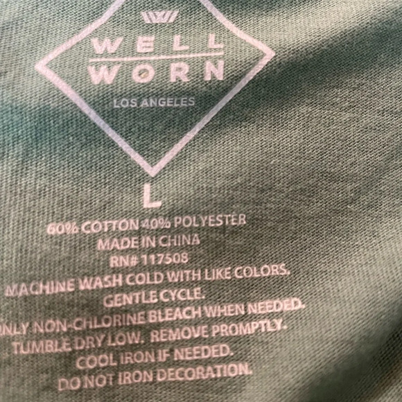 Well Worn Reinavsteina graphic Tee green size Large - Picture 5 of 5